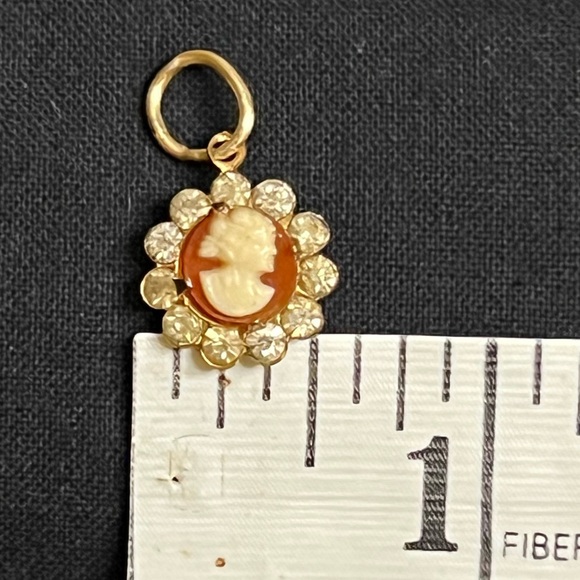 Tiny Cameo Pendant w/Rhinstones - Picture 8 of 12